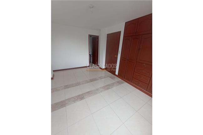 Apartamentos, Alquiler, Primero de Mayo - $1.400.000