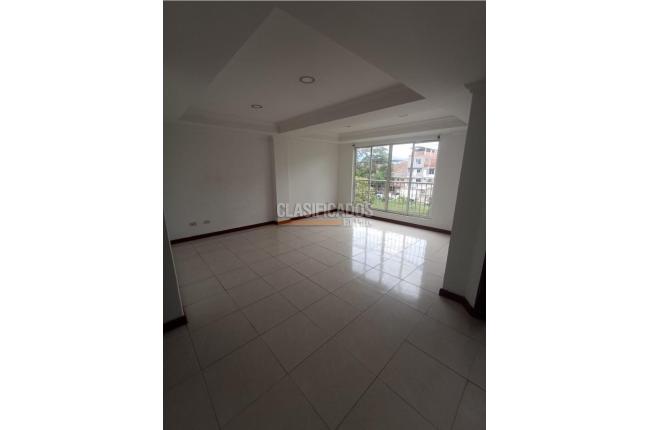 Apartamentos, Alquiler, Primero de Mayo - $1.400.000