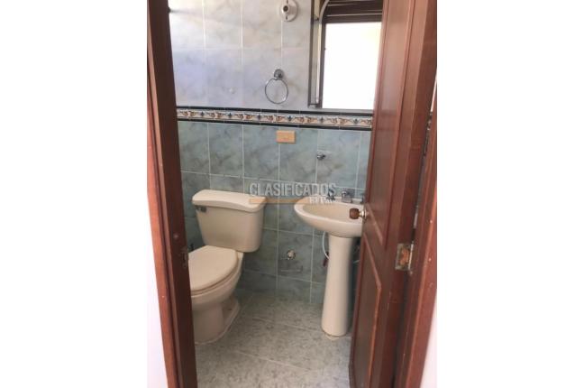 Apartamentos, Alquiler, Primero de Mayo - $1.400.000