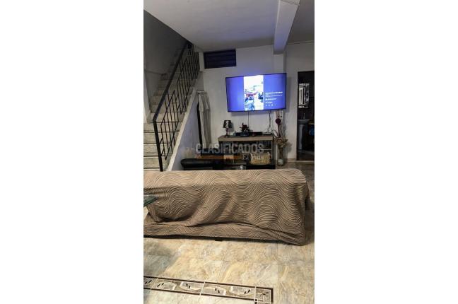 Casas, Venta, Salomia - $695.000.000