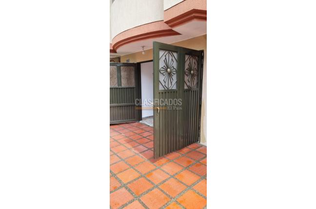 Casas, Venta, Primero de Mayo - $975.000.000