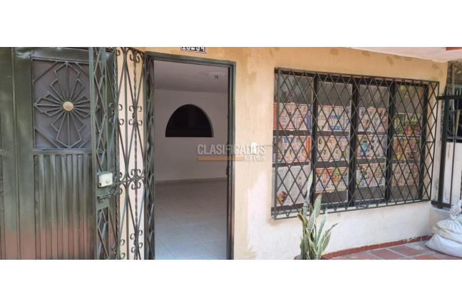 Casas, Venta, Primero de Mayo - $975.000.000