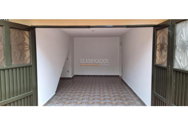 Casas, Venta, Primero de Mayo - $975.000.000