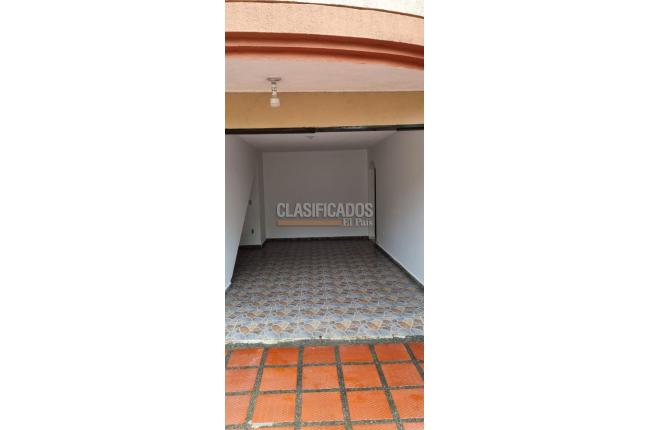 Casas, Venta, Primero de Mayo - $975.000.000
