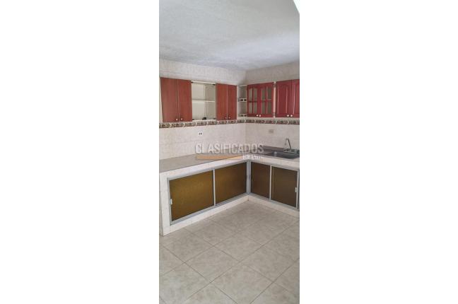 Casas, Venta, Primero de Mayo - $975.000.000