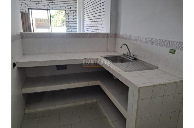 Apartamentos, Alquiler, San Nicolás - $700.000