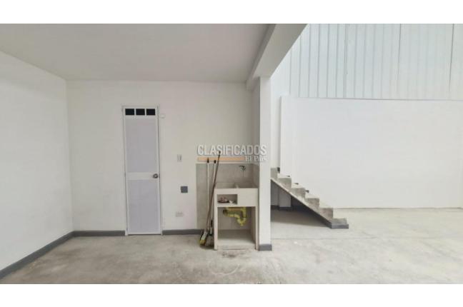 Locales y Bodegas, Alquiler, El Trébol - $750.000.000