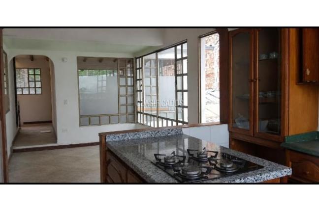 Casas, Alquiler, Bogotá - $4.500.000