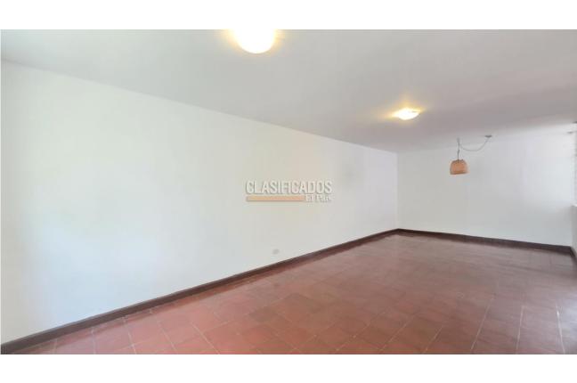 Casas, Venta, Miraflores - $450.000.000