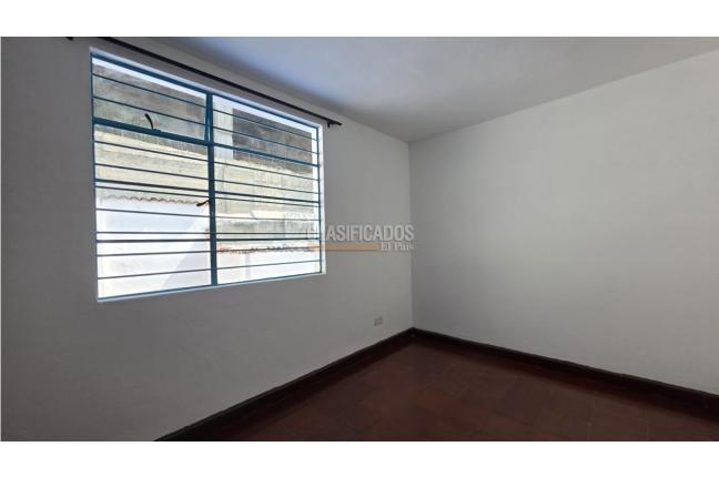 Casas, Venta, Miraflores - $450.000.000