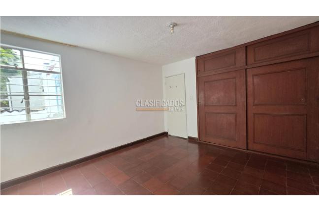 Casas, Venta, Miraflores - $450.000.000