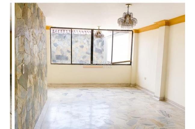 Casas, Venta, Prados del Norte - $685.000.000
