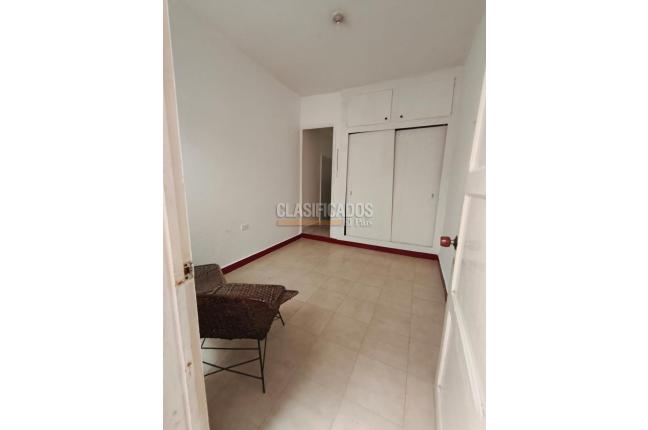 Casas, Alquiler, Eucarístico - $4.000.000