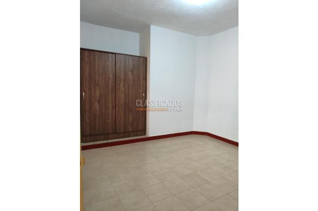 Casas, Alquiler, Eucarístico - $4.000.000