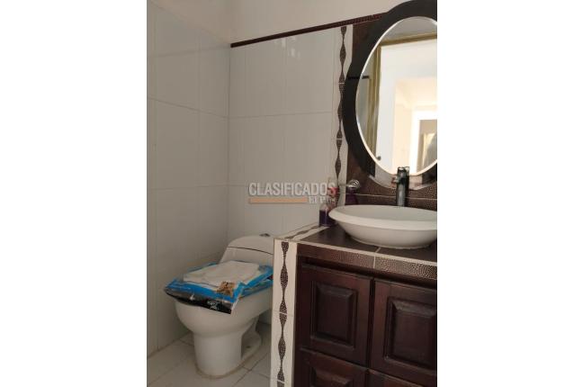 Casas, Alquiler, Eucarístico - $4.000.000