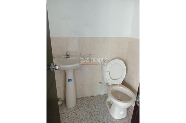 Locales y Bodegas, Alquiler, Bogotá - $2.400.000
