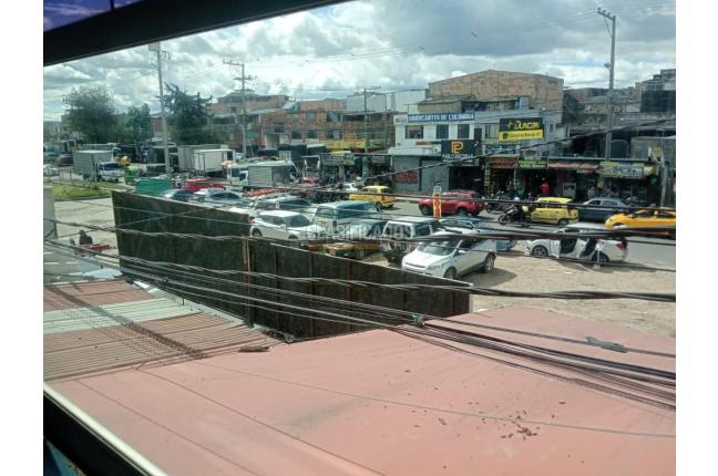 Locales y Bodegas, Alquiler, Bogotá - $2.400.000