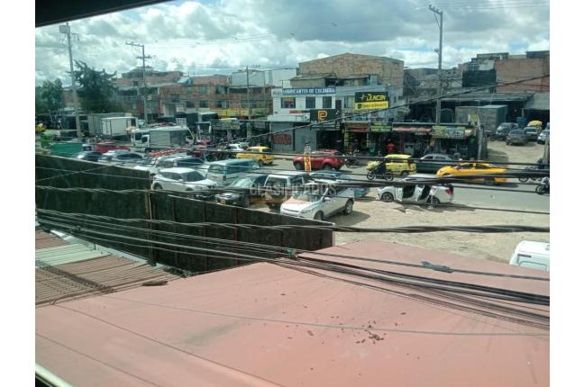 Locales y Bodegas, Alquiler, Bogotá - $2.400.000