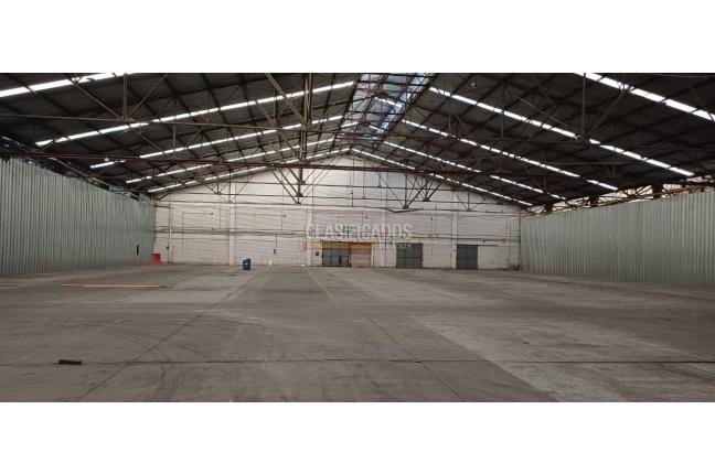 Locales y Bodegas, Venta, Salomia - $25.000.000.000