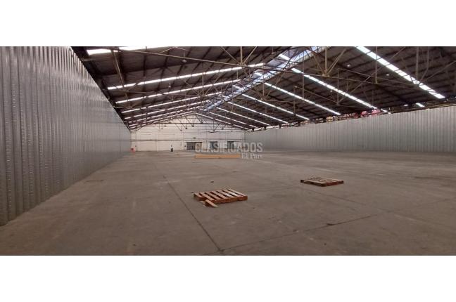 Locales y Bodegas, Alquiler, Salomia - $70.400.000