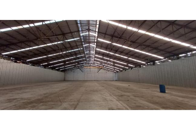Locales y Bodegas, Alquiler, Salomia - $70.400.000