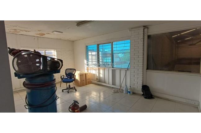 Locales y Bodegas, Alquiler, Salomia - $22.000.000