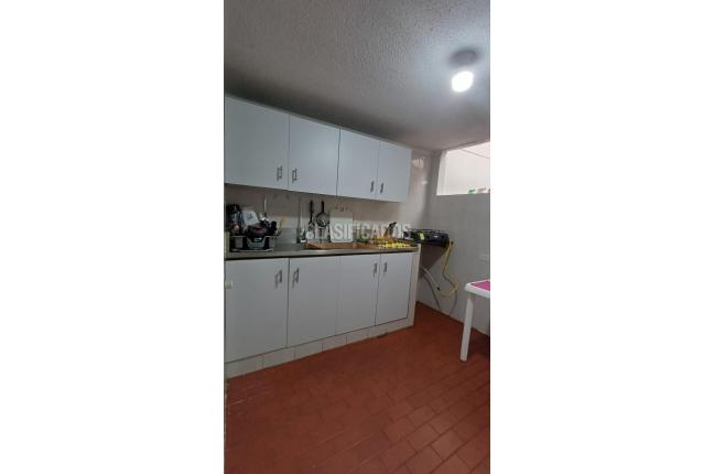 Casas, Venta, Paseo de los Almendros - $495.000.000