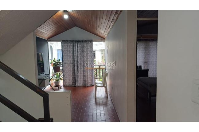 Casas, Venta, Paseo de los Almendros - $495.000.000
