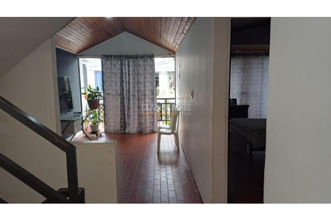 Casas, Venta, Paseo de los Almendros - $495.000.000
