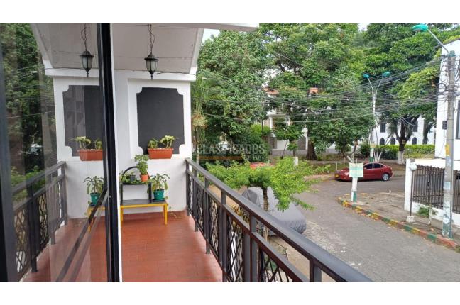 Casas, Venta, Paseo de los Almendros - $495.000.000