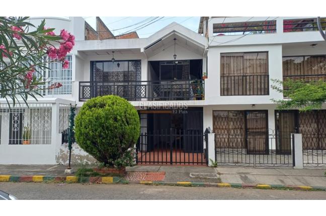 Casas, Venta, Paseo de los Almendros - $495.000.000