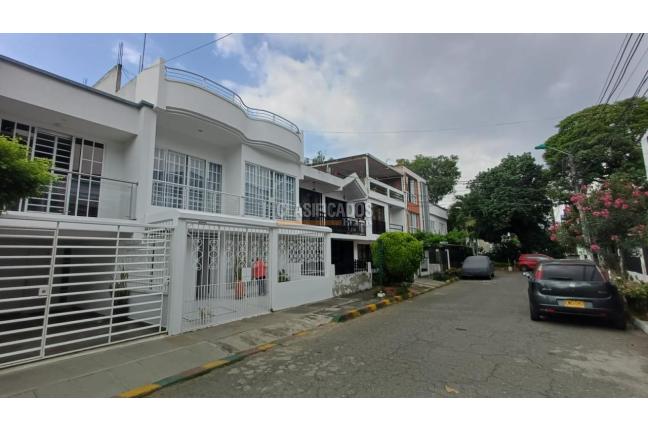 Casas, Venta, Paseo de los Almendros - $495.000.000