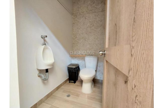 Locales y Bodegas, Alquiler, Granada - $10.000.000