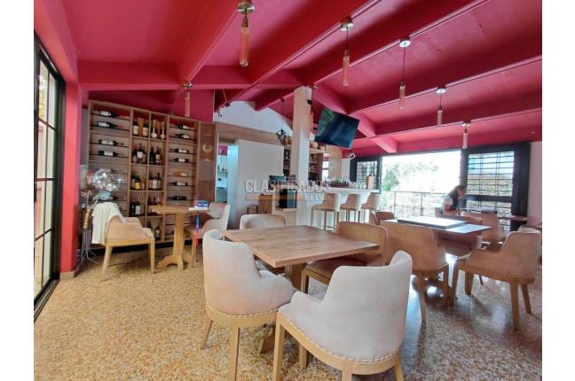 Locales y Bodegas, Alquiler, Granada - $10.000.000