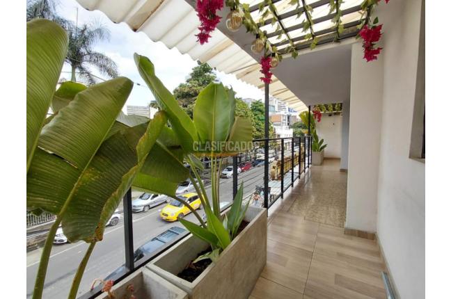 Locales y Bodegas, Alquiler, Granada - $10.000.000