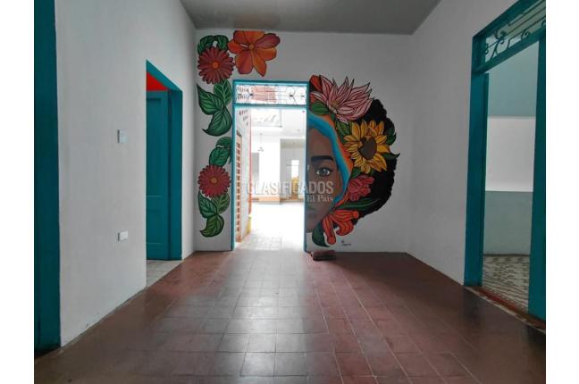 Locales y Bodegas, Alquiler, Granada - $10.000.000