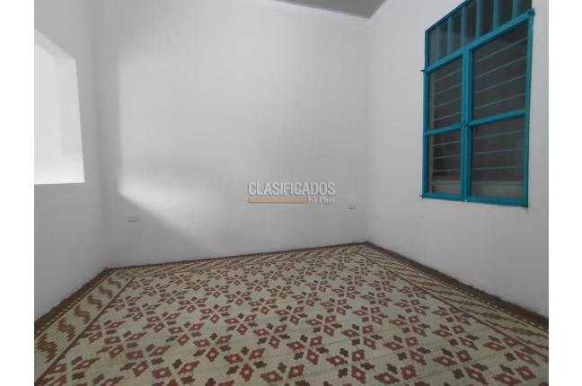 Locales y Bodegas, Alquiler, Granada - $10.000.000