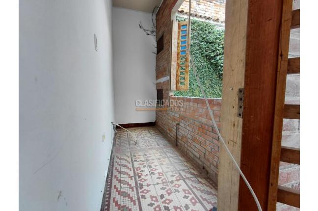 Locales y Bodegas, Alquiler, Granada - $10.000.000