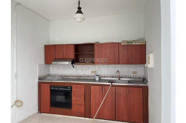 Casas, Alquiler, San Bosco - $1.300.000
