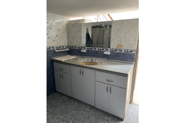 Casas, Alquiler, San Bosco - $1.300.000