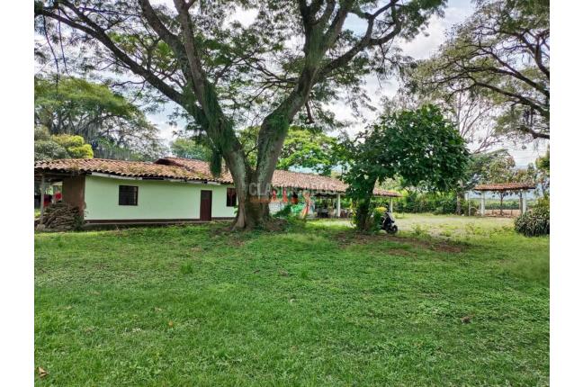 Casas, Venta, Ginebra - $700.000.000
