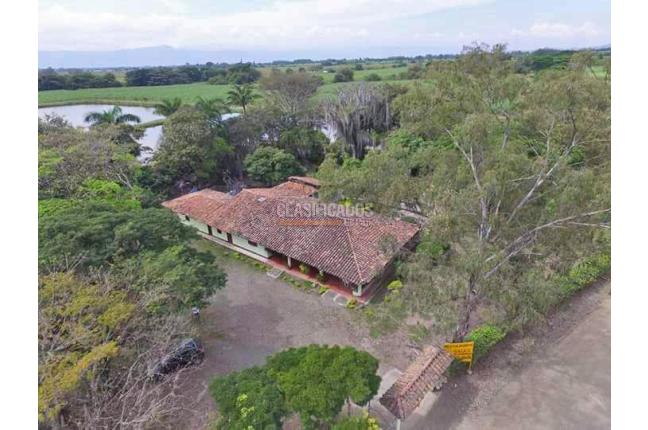 Casas, Venta, Ginebra - $700.000.000