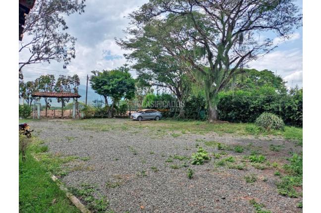 Casas, Venta, Ginebra - $700.000.000