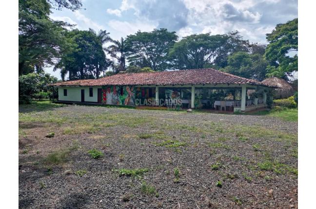 Casas, Venta, Ginebra - $700.000.000