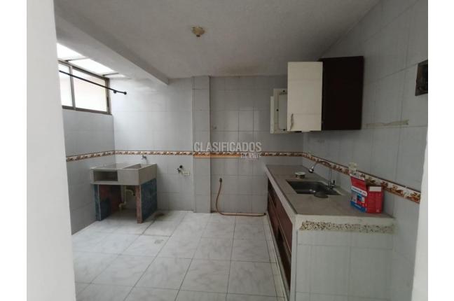 Edificios, Venta, Primero de Mayo - $750.000.000