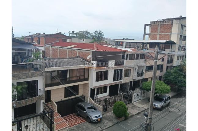 Edificios, Venta, Primero de Mayo - $750.000.000