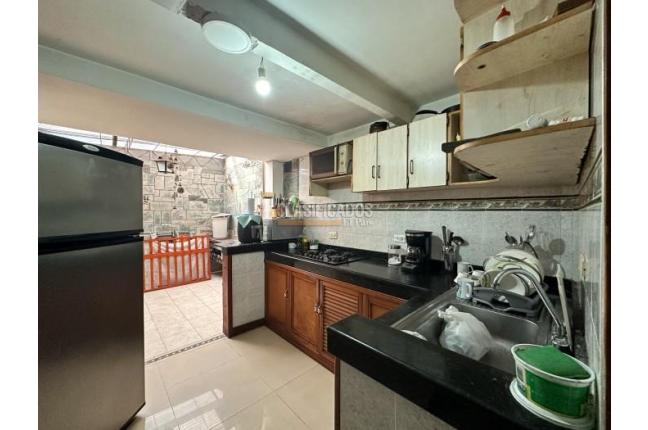 Casas, Venta, Paseo de los Almendros - $500.000.000