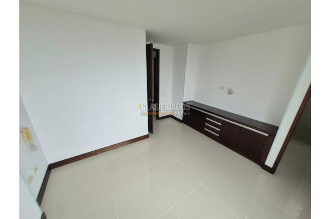 Apartamentos, Alquiler, Cerro Cristales - $3.800.000