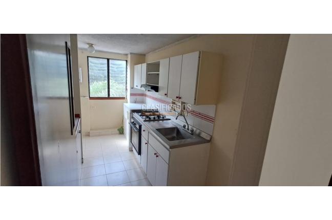 Apartamentos, Alquiler, Tejar de las Quintas - $2.000.000