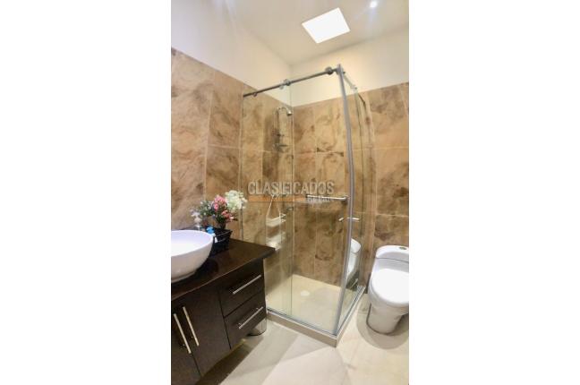 Casas, Alquiler, La Flora - $3.200.000